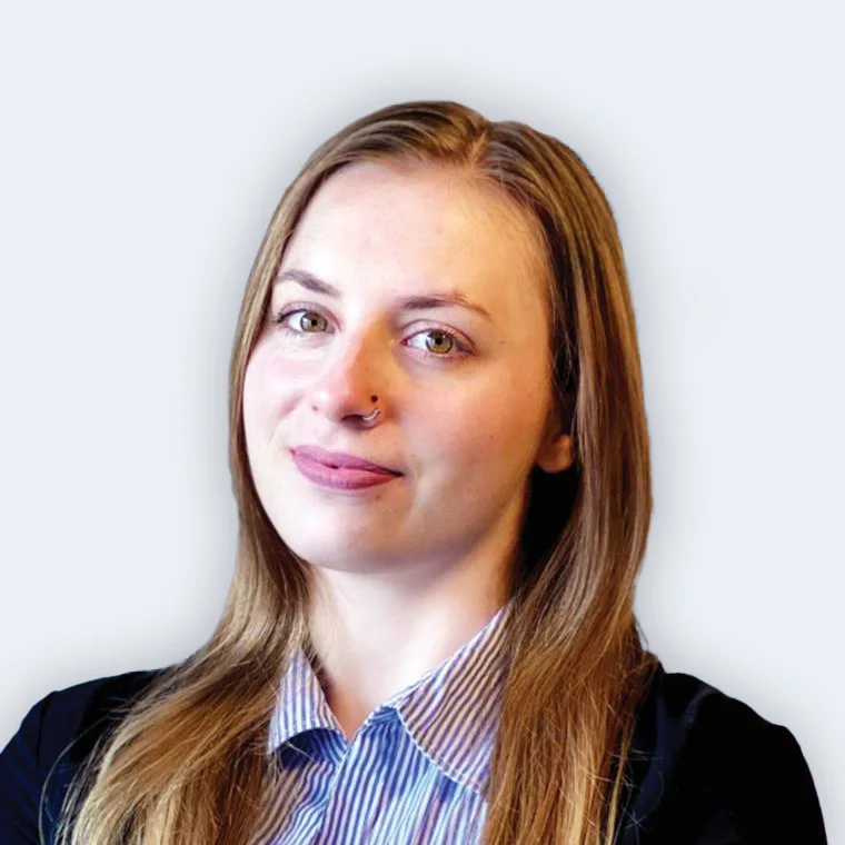 Gréta Váradi, ingeniera de software integrado