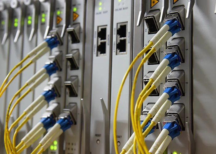 Alta calidad y rendimiento de redes IP y ópticas