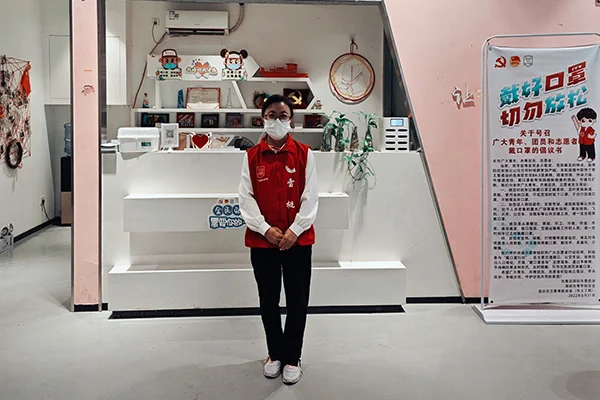 Anna Lei, gerente de materiales con sede en Shenzen, China,