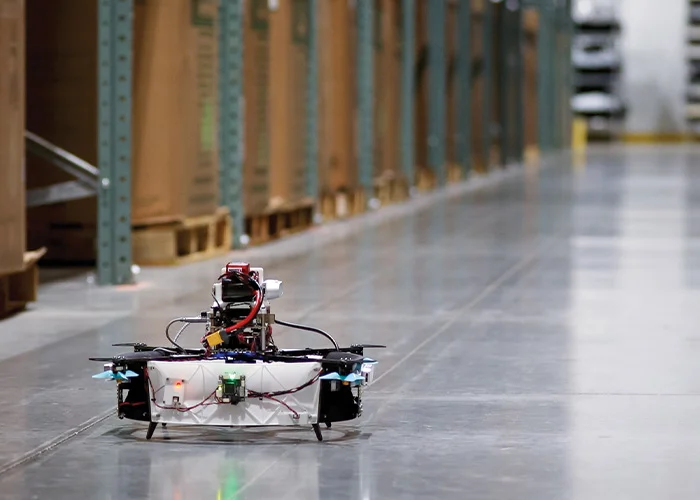 Robots móviles autónomos y vehículos guiados automatizados