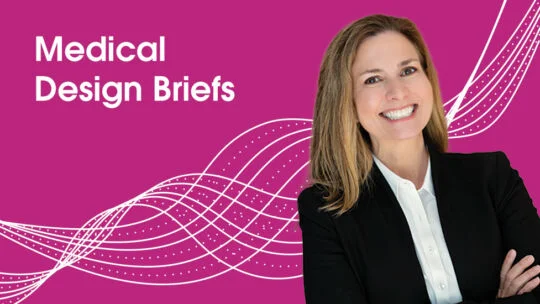 imagen rosa con líneas blancas, una imagen de Jennifer Samproni y las palabras resúmenes de diseño médico