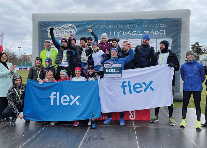 Grupo de empleados de Flex Polonia