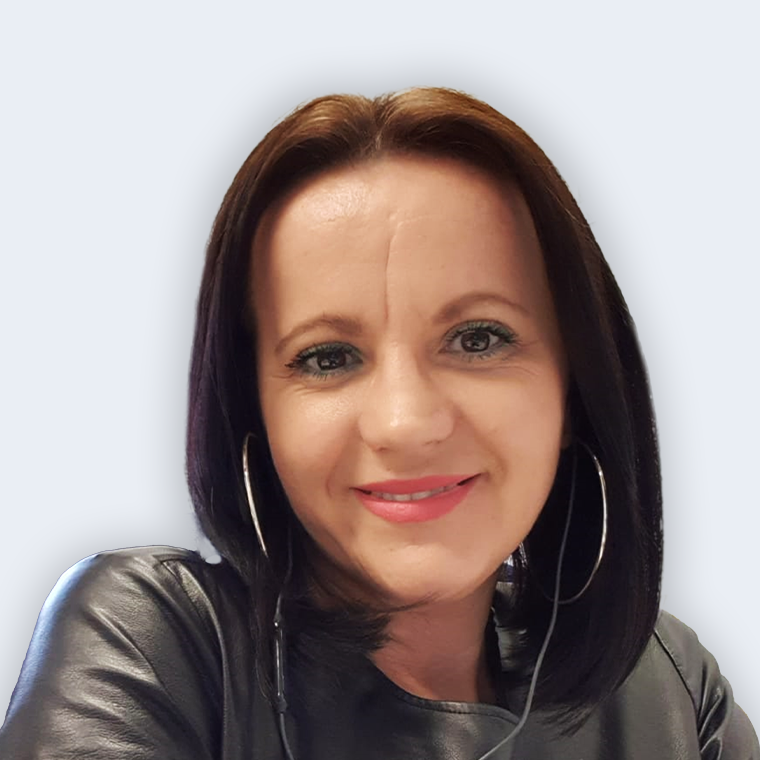 Ana Pamela Beuca, Administradora de Turno